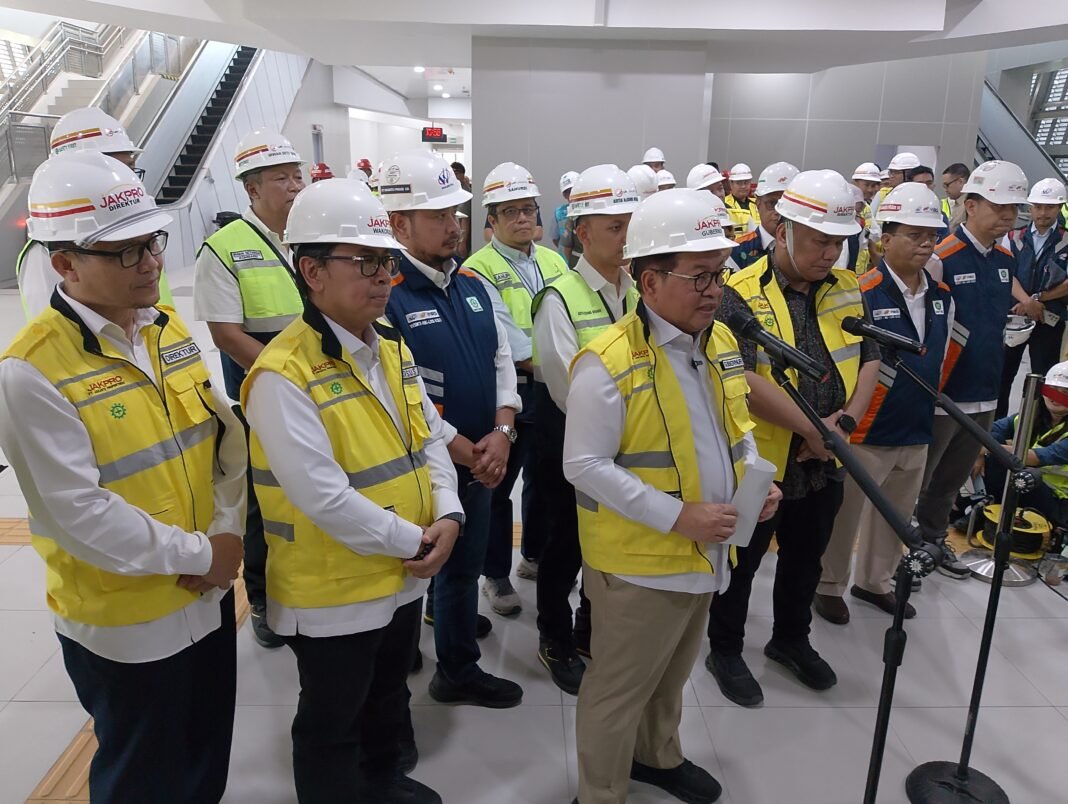 Pramono Anung Siapkan APBD Rp2,1 Triliun, LRT Jakarta Terkoneksi Sampai Stasiun Dukuh Atas pada 2028 Pramono Anung Siapkan APBD Rp2,1 Triliun, LRT Jakarta Terkoneksi Sampai Stasiun Dukuh Atas pada 2028