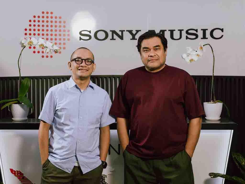 Founder & CEO Sun Eater Group, Kukuh Rizal Arfianto dan General Manager Sony Music Entertainment Indonesia, Muhammad Soufan (Munna). (Foto: Istimewa)
