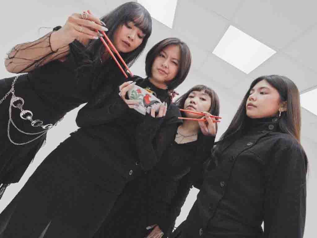 Mantradhara Rilis Single Berbahasa Indonesia Pertama Bertajuk Yamien Grup band perempuan, Mantradhara. (Foto: Istimewa)