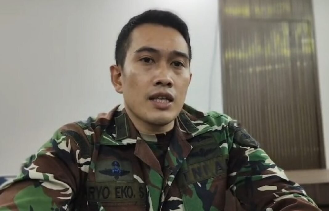 TNI Jamin Hasil Panen Petani di Sulawesi Melimpah Walwil Sterdam XIV/Hasanuddin, Mayor Aryo Pabanda saat diwawancarai, Selasa (28/7). (Foto: Opsi/Rio).