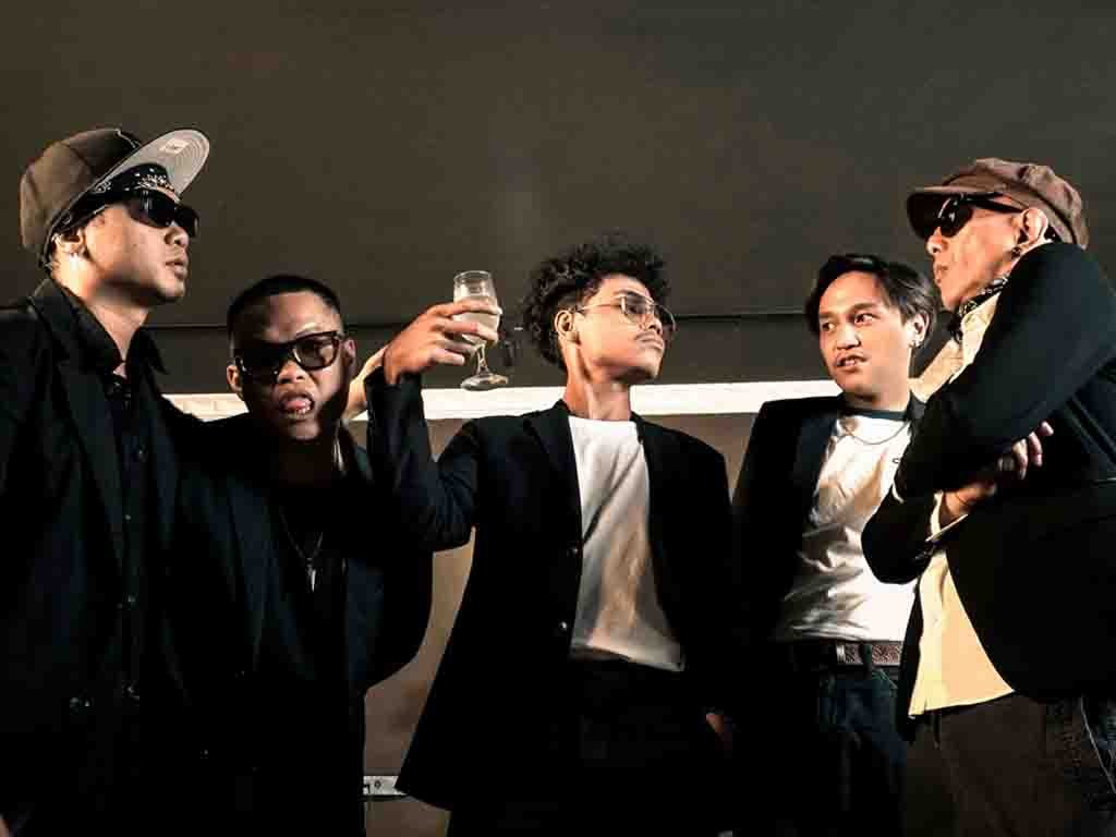 Grup Band Porosatas dan Yuke Sampurna Rilis Single No Love! (Alternate Version) Grup band Porosatas bersama Yuke Sampurna. (Foto: Istimewa)