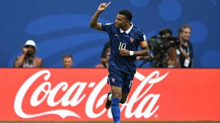 Mbappe Yakin Messi Bakal Cetak Gol di Final, Persaingan Sepatu Emas Piala Dunia 2026 Belum Usai Mbappe Yakin Messi Bakal Cetak Gol di Final, Persaingan Sepatu Emas Piala Dunia 2026 Belum Usai