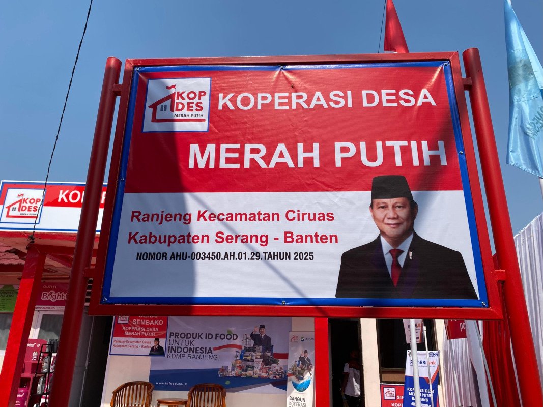 Ekonom Kritik Koperasi Desa Merah Putih: Bangun Gedung Dulu, Bisnisnya Belum Jelas Ekonom Kritik Koperasi Desa Merah Putih: Bangun Gedung Dulu, Bisnisnya Belum Jelas