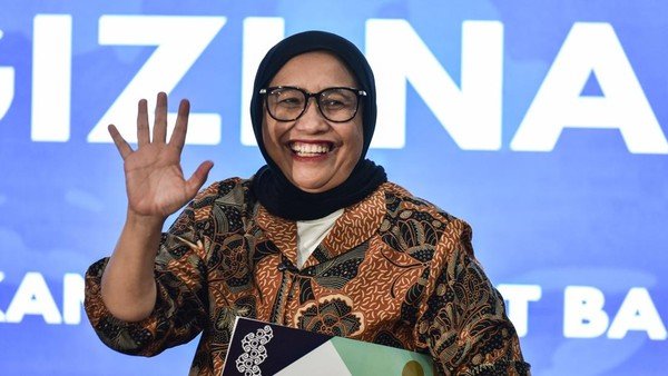 Nanik S Deyang Mundur dari Jabatan Kepala BGN, Fokus Jalani Pengobatan Jantung Nanik S Deyang resmi mengundurkan diri dari jabatannya sebagai Kepala Badan Gizi Nasional (BGN).