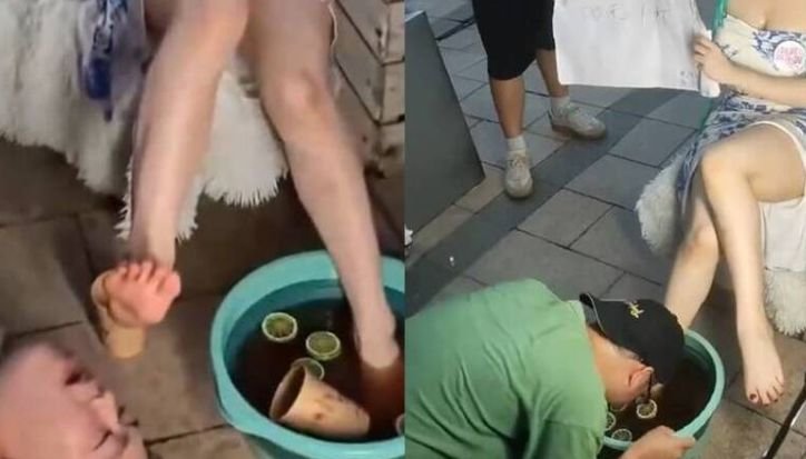 Heboh! Air Rendaman Kaki Cosplayer Laris Manis di China Sejumlah cosplayer perempuan menjual minuman berupa limun dan cola yang sebelumnya digunakan untuk merendam kaki mereka.