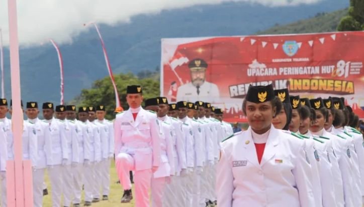 Tolikara Rayakan HUT Ke-81 RI dengan Semangat Persatuan dan Kebersamaan Paskibra tingkat Kabupaten Tolikara pada HUT RI ke - 81.