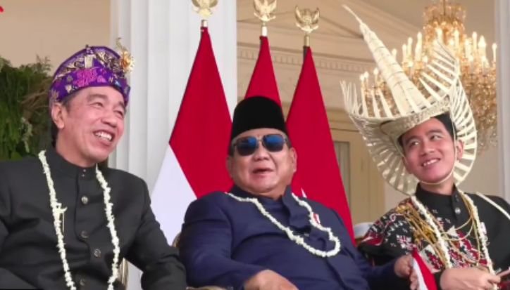 Jokowi Duduk di Samping Prabowo, Gerindra Ungkap Makna di Balik Momen Ini Jokowi, Prabowo, dan Gibran