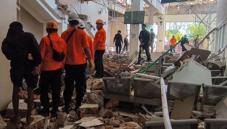 Korban Meninggal Gempa NTT Tetap 111 Jiwa, Pengungsi Bertambah 16.394 Orang dampak gempa NTT
