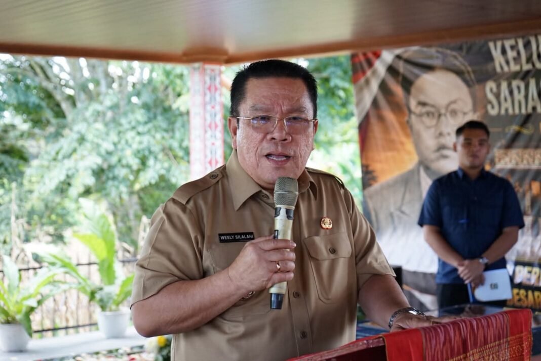 Wali Kota Wesly Silalahi memberikan sambutan.
