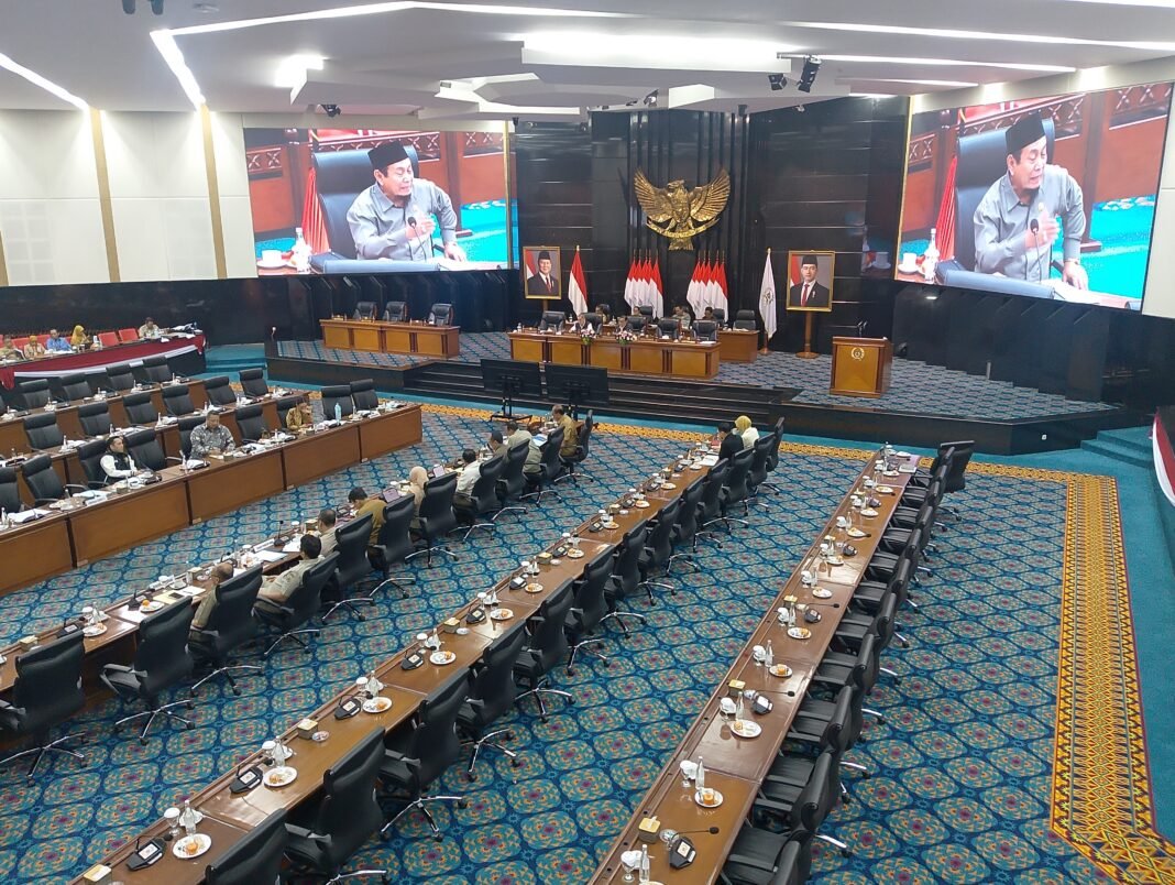 Banggar DPRD DKI Dorong Pajak Kendaraan Listrik, Ada Potensi PAD Jakarta Tembus Rp4 Triliun Banggar DPRD DKI Dorong Pajak Kendaraan Listrik, Ada Potensi PAD Jakarta Tembus Rp4 Triliun
