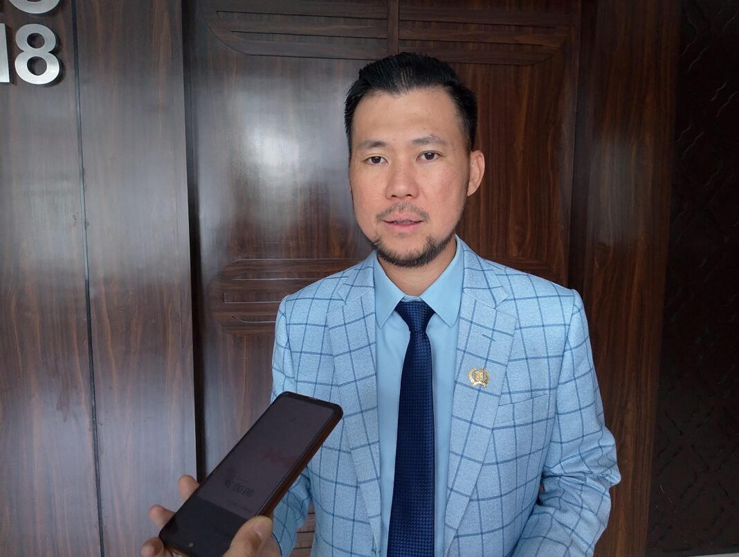 Komisi B DPRD DKI Dukung Penerbitan Obligasi untuk LRT Jakarta, Tapi Tarif Jangan Sampai Naik Komisi B DPRD DKI Dukung Penerbitan Obligasi untuk LRT Jakarta, Tapi Tarif Jangan Sampai Naik
