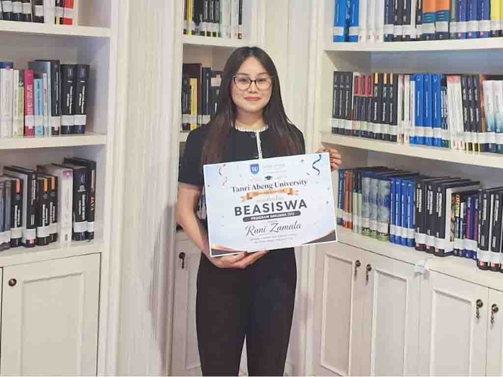 Tandatangani MoU Beasiswa dari Tanri Abeng University, Rani Zamala Lanjutkan Studi Ilmu Komunikasi Penyanyi jebolan ajang pencarian bakat Dangdut Academy III, Rani Zamala. (Foto: Opsi/Eno Suratno Wongsodimedio)
