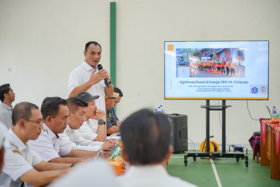 Judistira Hermawan Dorong Dinas Lingkungan Hidup DKI Tambah Jam Operasional TPS3R Judistira Hermawan Dorong Dinas Lingkungan Hidup DKI Tambah Jam Operasional TPS3R