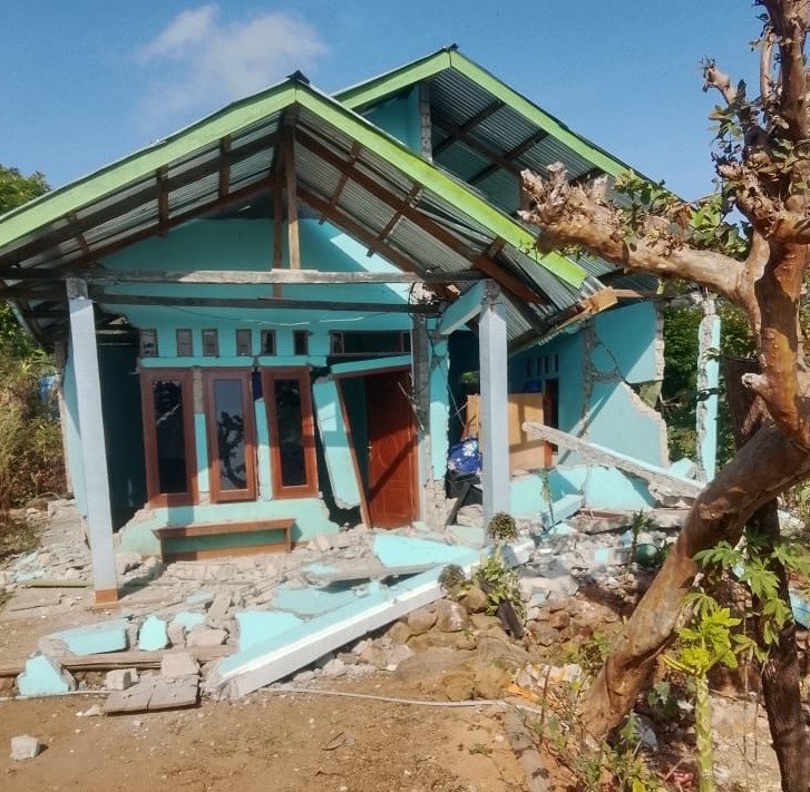 Kerusakan akibat gempa di NTT, Sabtu 15 Agustus 2026. (Foto: Dok. warga)