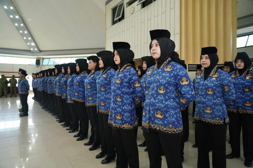 Pangdam Hasanuddin Pimpin Pengambilan Sumpah 153 PNS TNI AD Pangdam Hasanuddin Pimpin Pengambilan Sumpah 153 PNS TNI AD