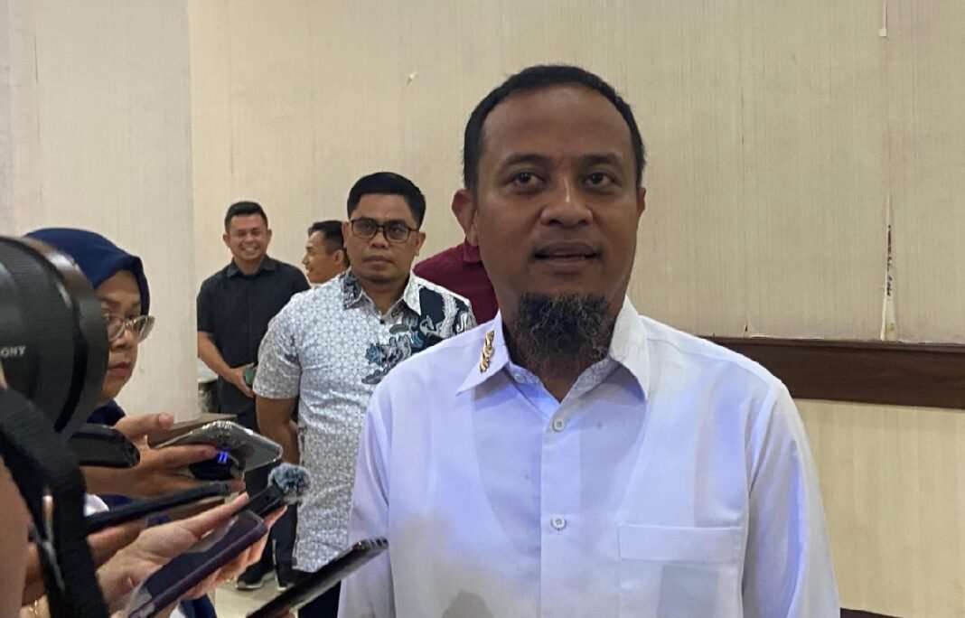 Andi Sudirman Pastikan Proyek PSEL Mamminasata Dilelang Ulang, Ikuti Perpres 109 Gubernur Sulsel, Andi Sudirman Sulaiman. (Foto: Opsi/RA)
