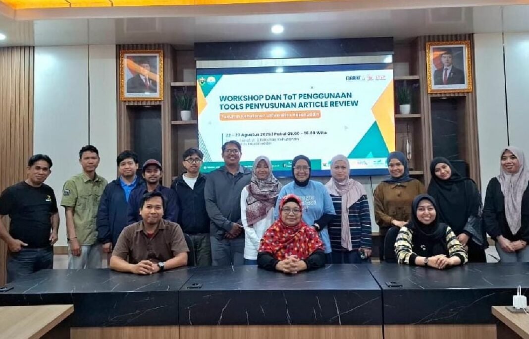 Fakultas Kehutanan Unhas Perkuat Riset Berbasis Bibliometrik, Siapkan Peta Penelitian Fakultas Kehutanan Unhas terus mendorong peningkatan kapasitas dosen dalam mengembangkan riset berbasis data. (Foto: OPSI/Unhas)