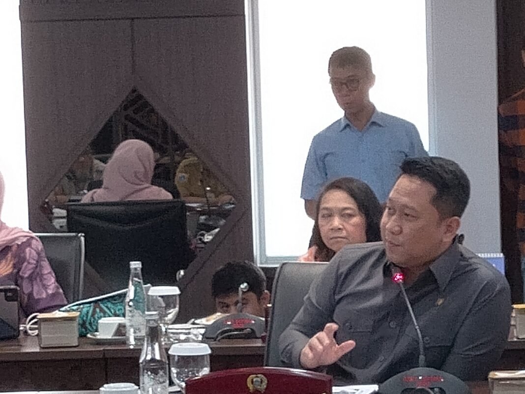 60 Ribu Ton Sampah Menumpuk di Cilincing, Pansus DPRD DKI Pertanyakan Fungsi Pengawasan Gakum DLH 60 Ribu Ton Sampah Menumpuk di Cilincing, Pansus DPRD DKI Pertanyakan Fungsi Pengawasan Gakum DLH