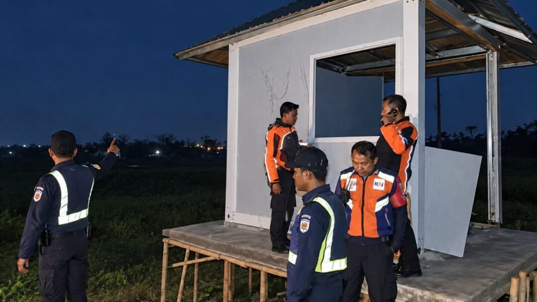 Gardu Perlintasan KAI Daop 3 Cirebon Dirusak, Masyarakat Diminta Ikut Menjaga Gardu Perlintasan KAI Daop 3 Cirebon Dirusak, Masyarakat Diminta Ikut Menjaga