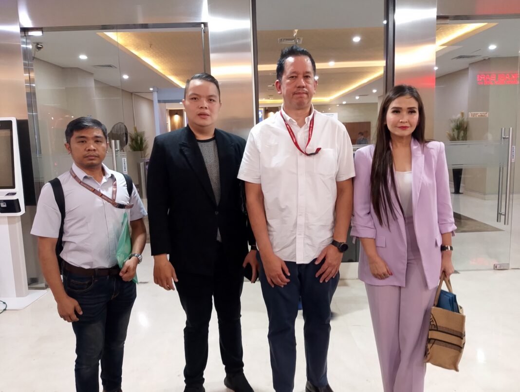Setahun Lebih Laporan Derek Prabu Maras di Bareskrim Polri Mandek, Kuasa Hukum Minta Penyidik Transparan Setahun Lebih Laporan Derek Prabu Maras di Bareskrim Polri Mandek, Kuasa Hukum Minta Penyidik Transparan