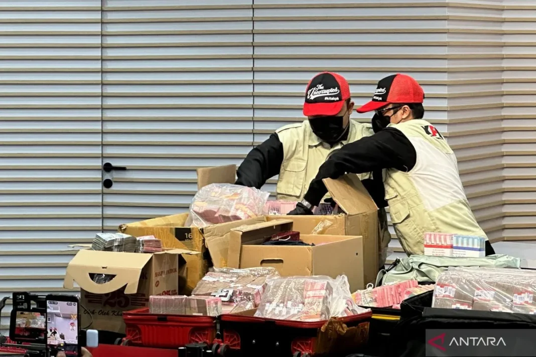 KPK Beberkan Peran Dirut Summarecon dalam Kasus HGB Bogor, Ada Uang Rp1,5 Miliar KPK Beberkan Peran Dirut Summarecon dalam Kasus HGB Bogor, Ada Uang Rp1,5 Miliar