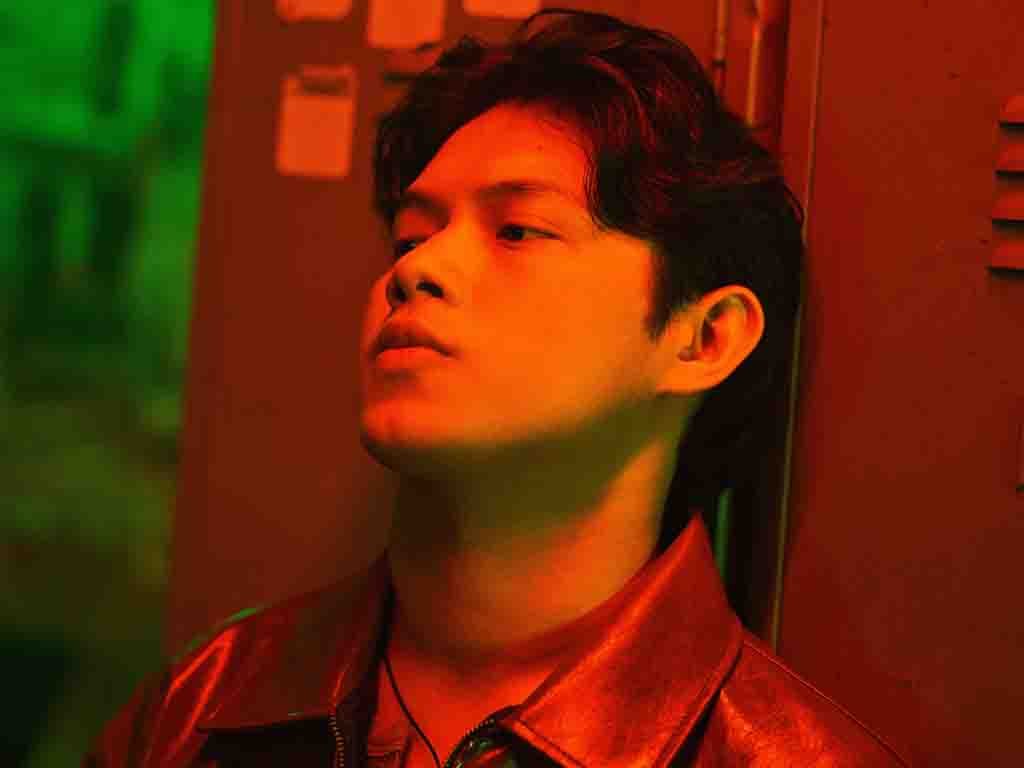 Rony Parulian Lepas Album Kedua Bertajuk Dunia dan Seisinya Penyanyi dan penulis lagu, Rony Parulian. (Foto: Istimewa)