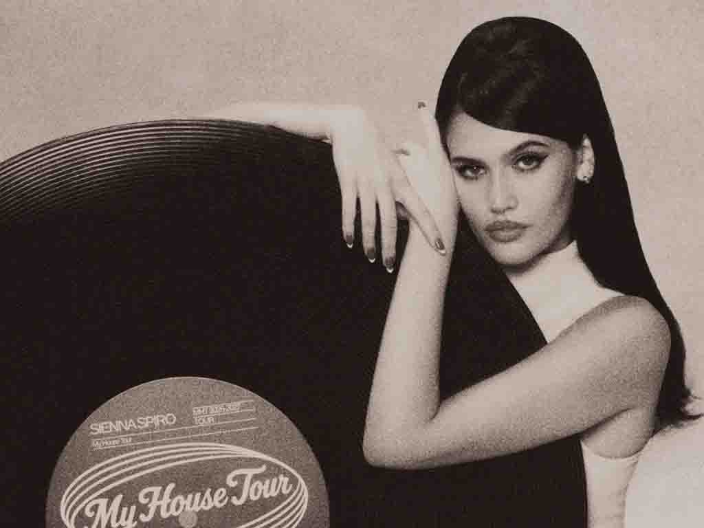 Sienna Spiro Siap Gelar Konser My House Tour di Jakarta Penyanyi solo asal Inggris, Sienna Spiro. (Foto: Istimewa)