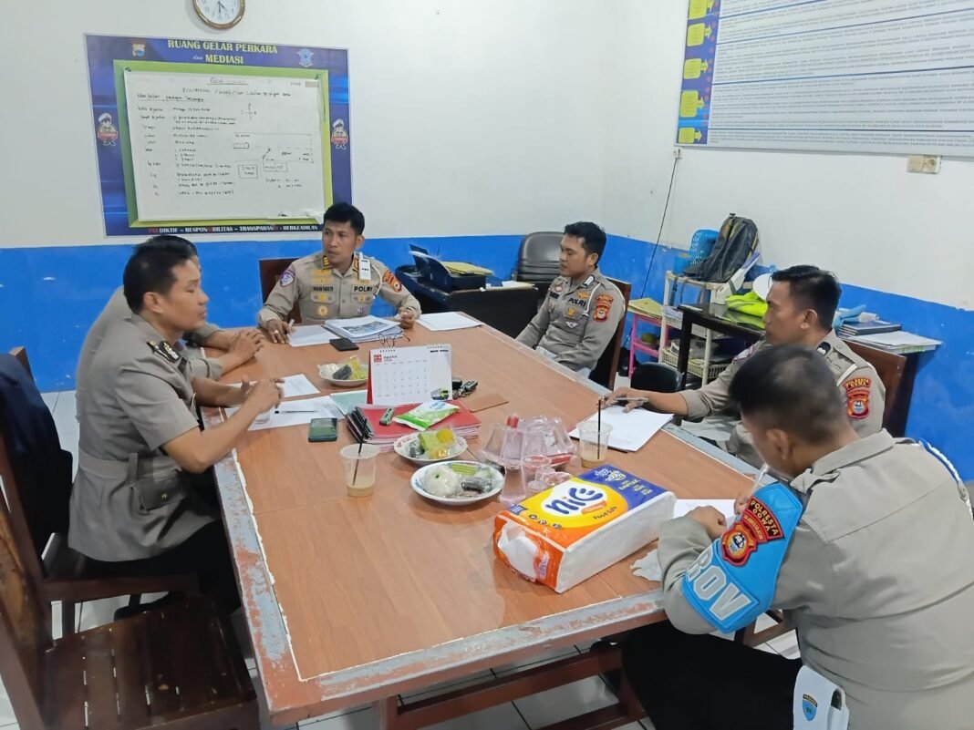 Kecelakaan Maut di Jalan Poros Malino Masuk Tahap Penetapan Tersangka Rapat penetapan tersangka kasus kecelakaan di Gowa. (Foto: Humas Polresta Gowa)