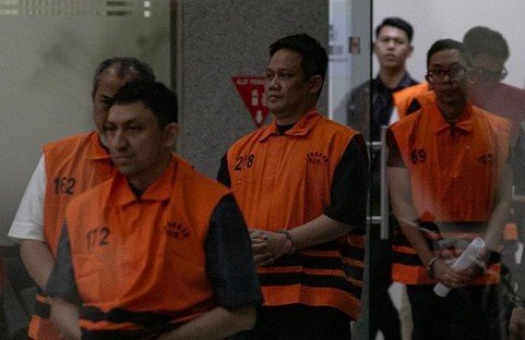 OTT HGB di Bogor, KPK Tahan 8 Tersangka Termasuk Dirjen ATR/BPN OTT HGB di Bogor, KPK Tahan 8 Tersangka Termasuk Dirjen ATR/BPN