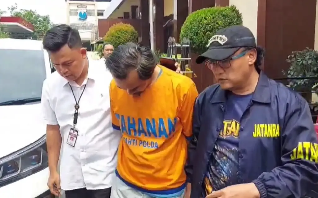 Tersangka Pembunuhan Ibu dan Anak di Madiun Dibayar Rp 9 Juta per Hari, Ini Profesinya Pelaku pembunuhan ibu dan anak di Madiun. (Foto: Dok. Polisi)