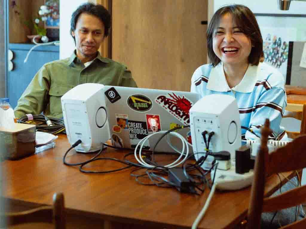 Bernadya Gandeng Eross Candra dan Pamungkas di Single Lebih Beruntung Sedikit Bernadya dan Eross Candra. (Foto: Istimewa)