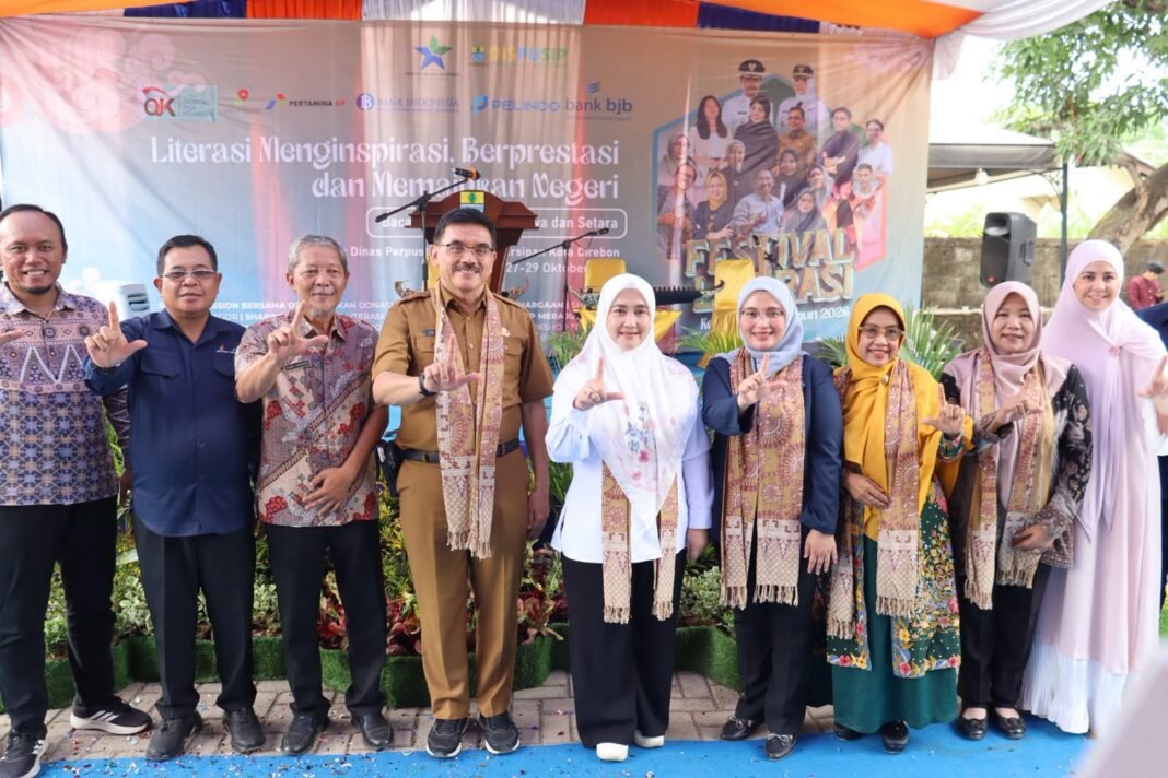 Festival Literasi Cirebon 2026 Dibuka, Pemkot Ajak Warga Tak Sekadar Membaca tetapi Juga Berkarya Festival Literasi Cirebon 2026 Dibuka, Pemkot Ajak Warga Tak Sekadar Membaca tetapi Juga Berkarya