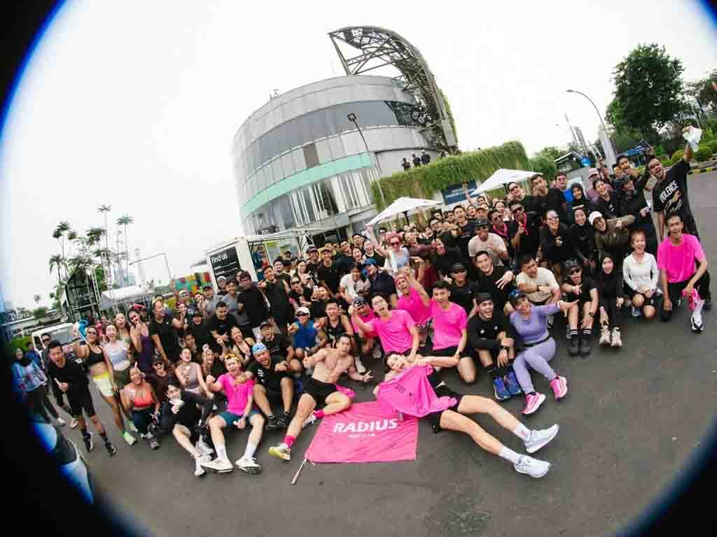 New Balance Perluas Kampanye Run Your Way di Indonesia Lewat Inisiatif Run Hub on Wheels Momen shake-out run Run Your Way Jakarta 2026 di kawasan Senayan. (Foto: Istimewa)
