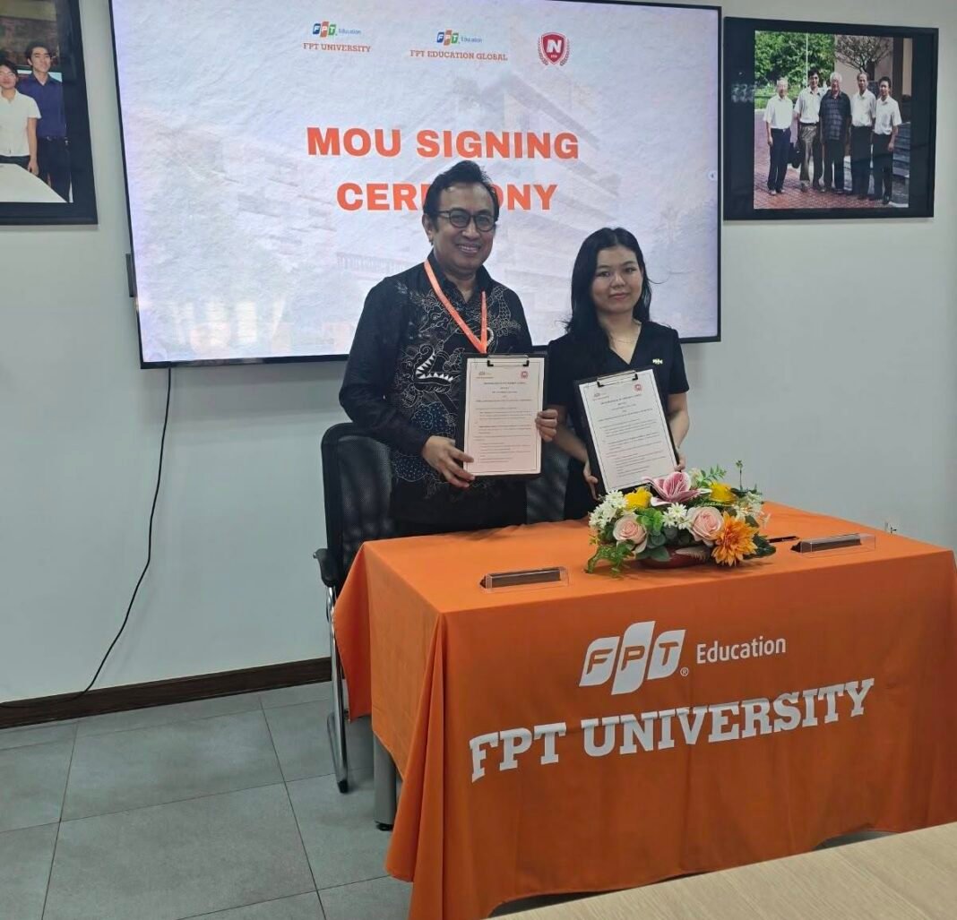 Rektor Institut Teknologi dan Bisnis Nobel Indonesia, Dr. Ir. H. Badaruddin, S.T., M.M., IPU, ASEAN Eng. resmi melakukan penandatanganan kerjasama dengan FPT University Vietnam.
