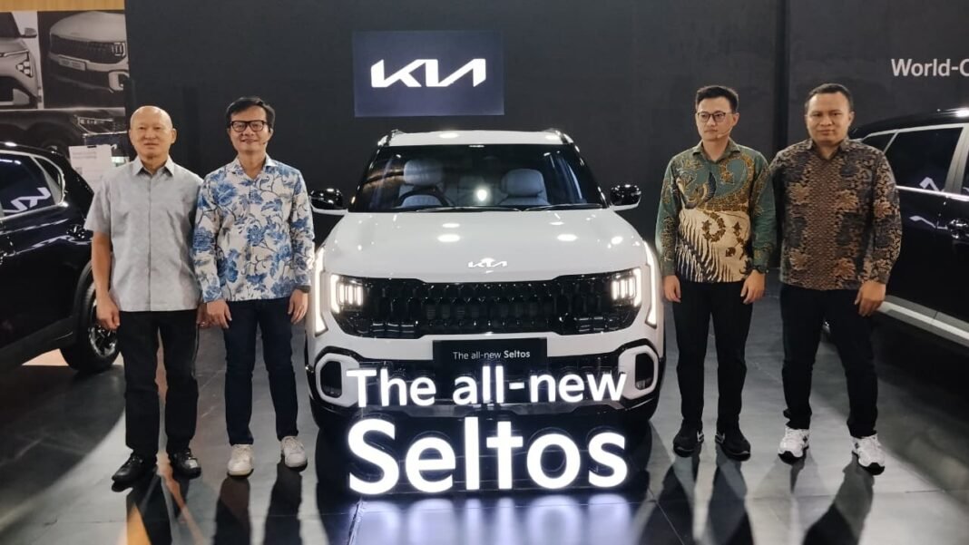 KIA hadir di Pameran GIIAS Makassar. (Foto: Opsi/Rio)