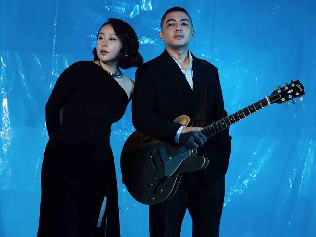 Gloria Jessica dan Ade Govinda Luncurkan Album Kolaborasi Berjudul Blue Gloria Jessica dan Ade Govinda. (Foto: Istimewa)
